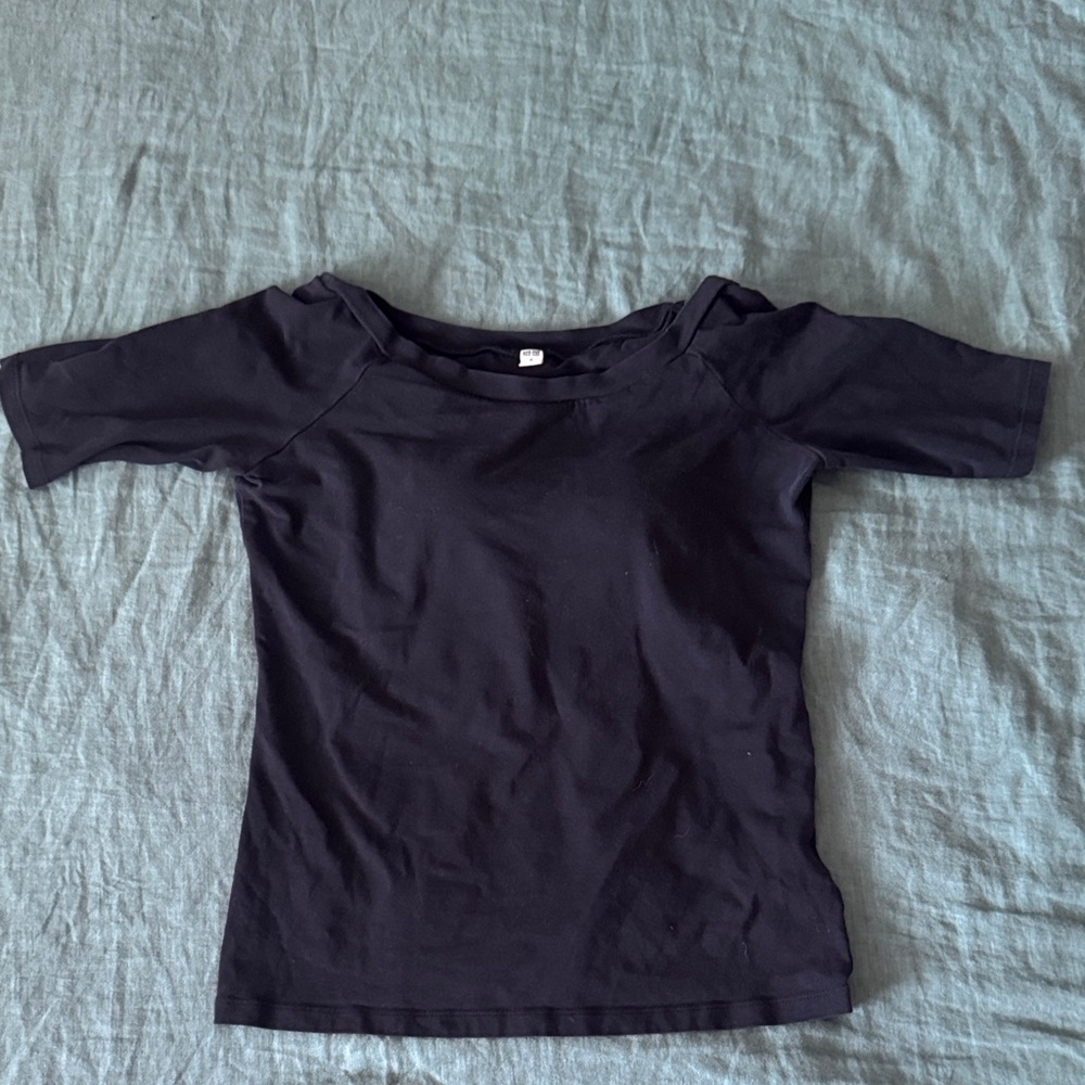 Uniqlo Women's Black Short Sleeve Tee